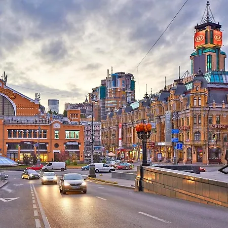 Big Jacuzzi , Sauna , Khreshchatyk * Kyiv